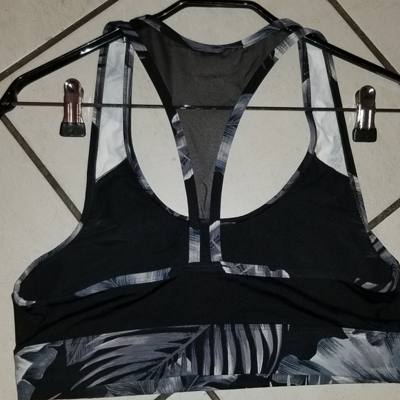 PINK Sports bra - Picture 2 of 3